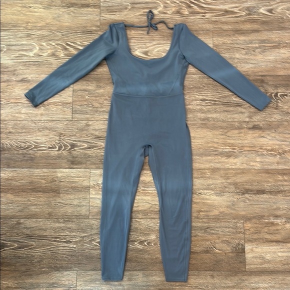 Gilly Hicks Women's Size Medium Gray Active Recharge Onesie - Picture 1 of 10